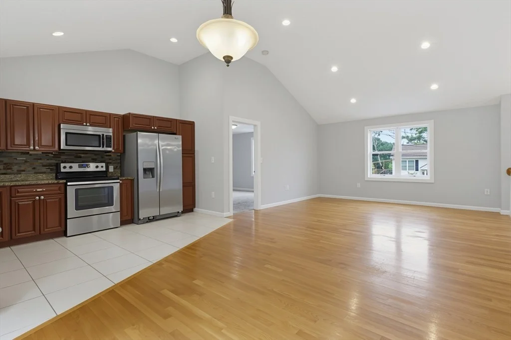 Photo of 70 Swan Ave