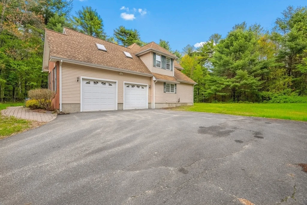 Photo of 113 Greenwich Plains Rd