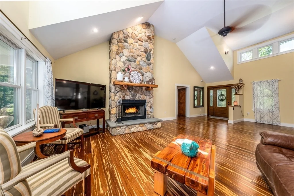 Photo of 265 Cotuit Rd