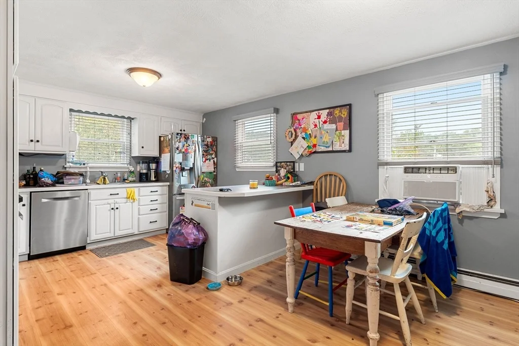 Photo of 8 Windsor Ln