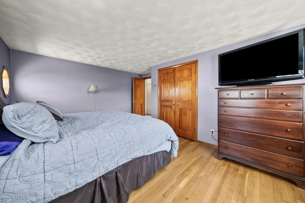 Photo of 10 Hearthstone Dr