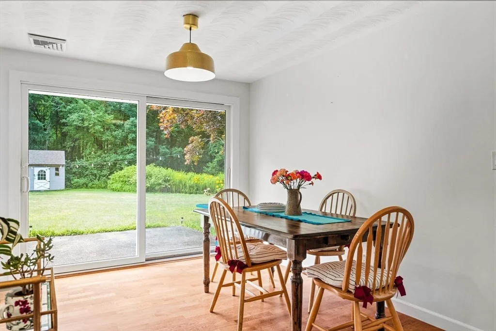 Photo of 38 Ruthellen Rd