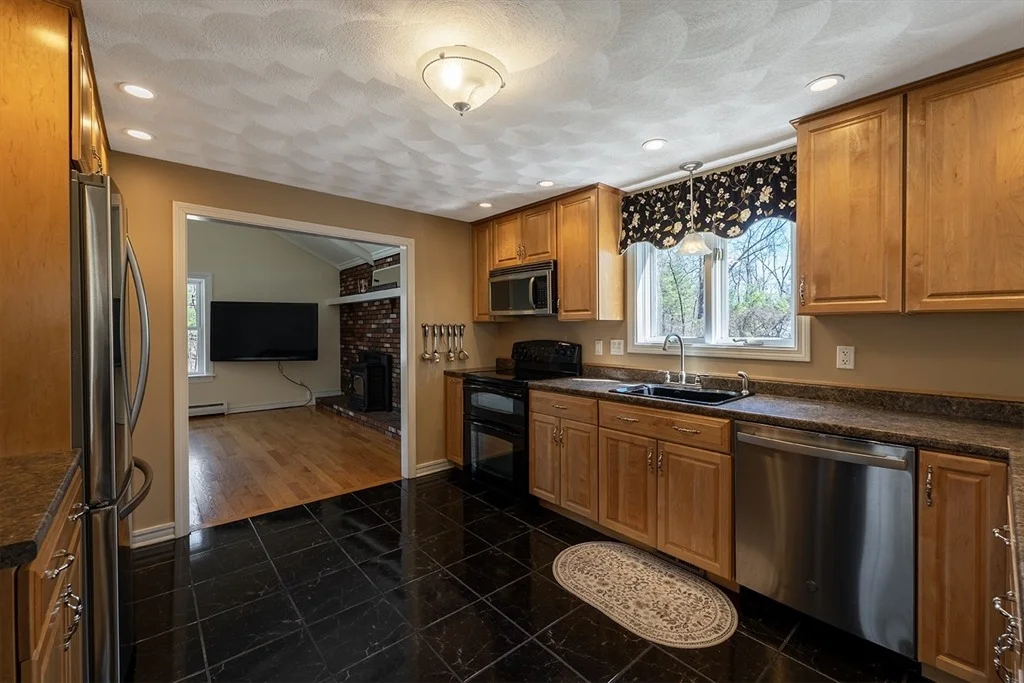 Photo of 91 Scribner Rd