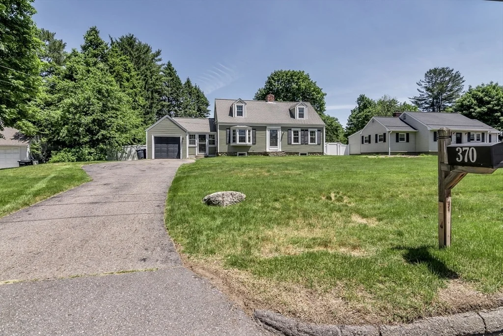 Photo of 370 Main St