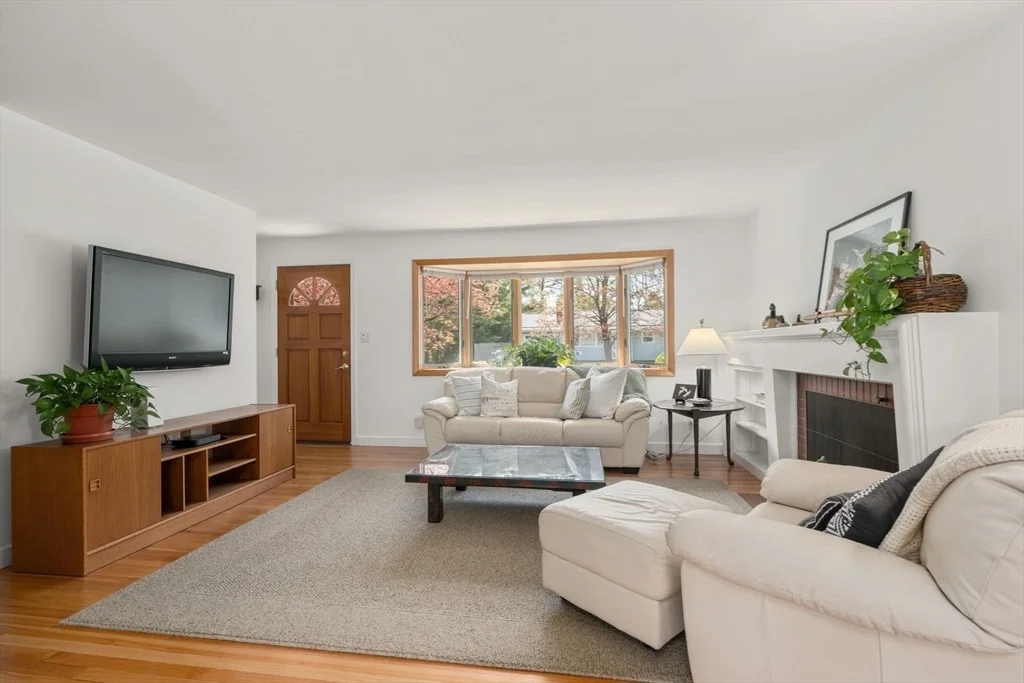 Photo of 24 Red Barn Rd