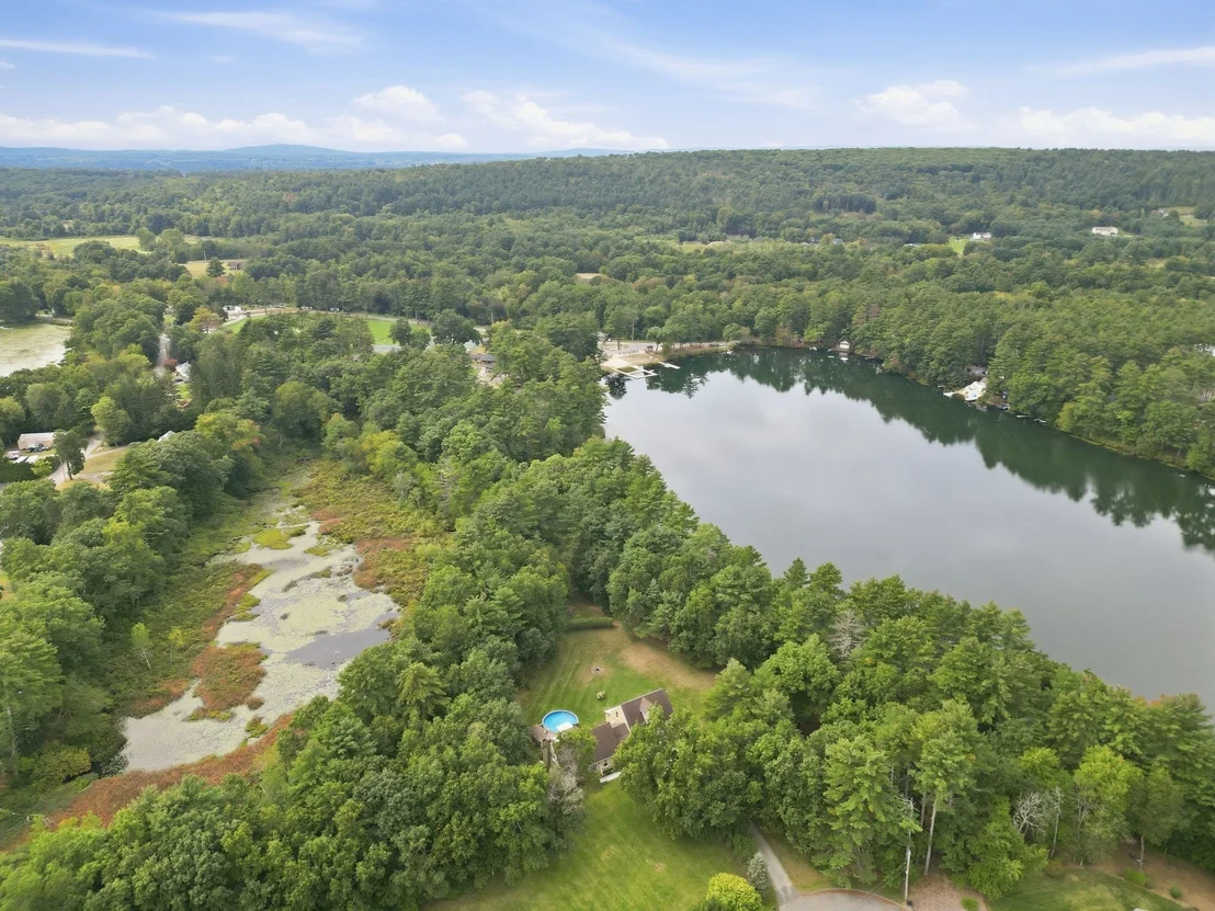Photo of 6 Brittany Dr