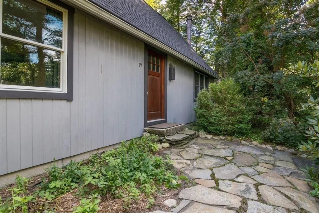 Photo of 97 Crossbrook Ave