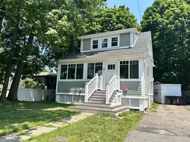 Photo of 724 East Street