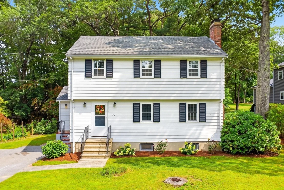 Photo of 32 Dividence Rd