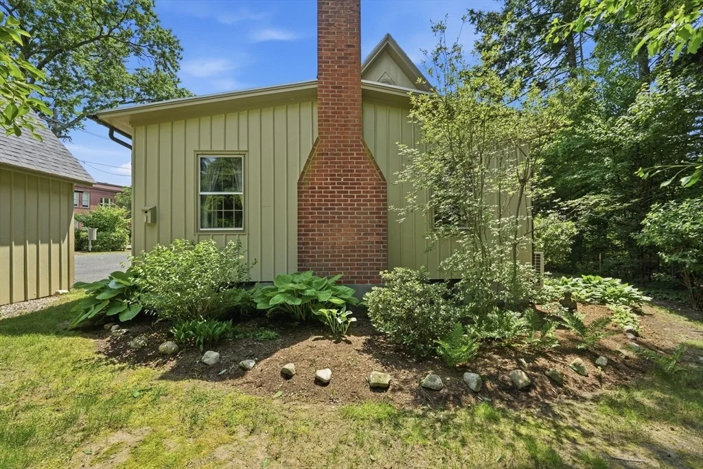 Photo of 38 Round Hill Road