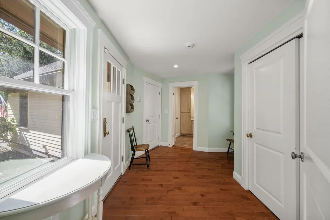 Photo of 250 Meadowbrook Road