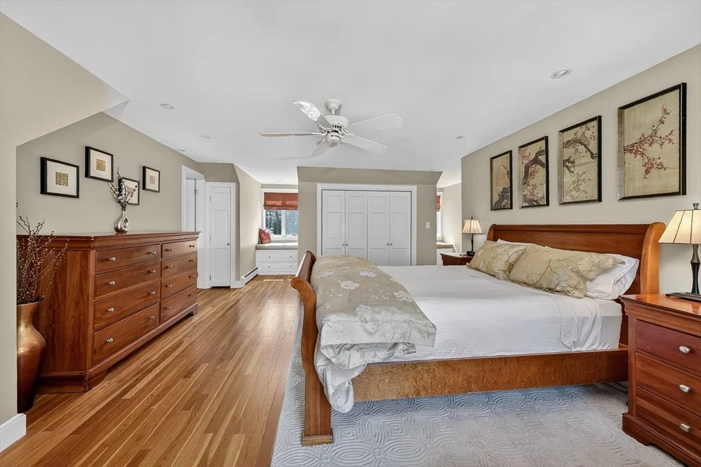 Photo of 37 Mast Hill Rd