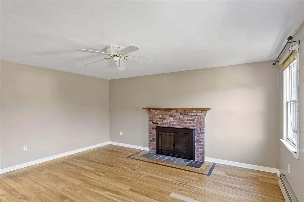 Photo of 6 Ashton Ln