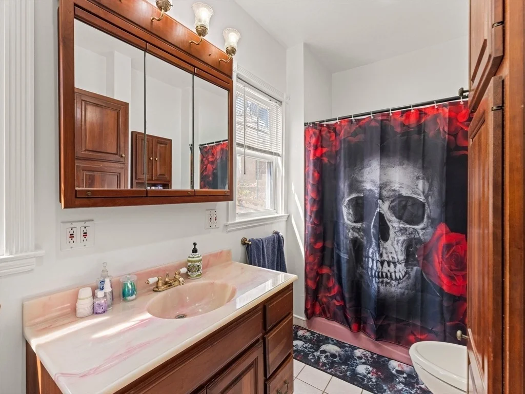 Photo of 72 Cook St