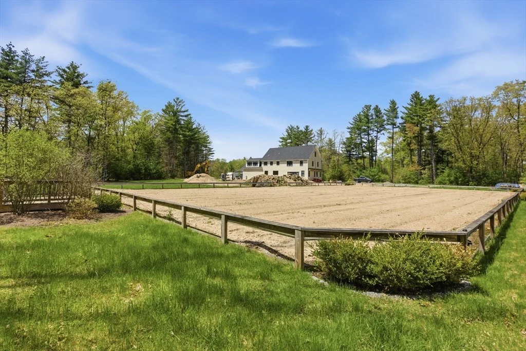 Photo of 28 Deer Run Road