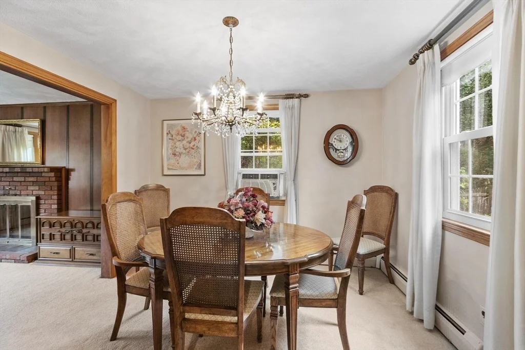 Photo of 7 Susan Dr