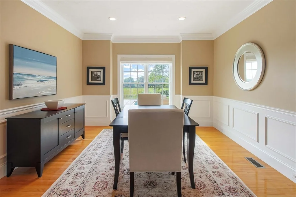 Photo of 102 Kennedy Cir