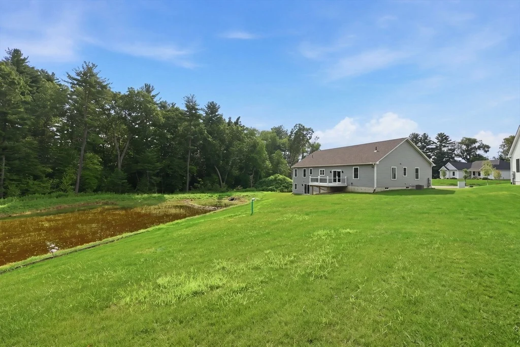 Photo of 17 Silvergrass Ln