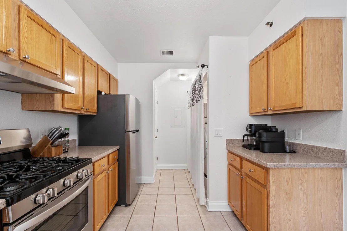 Photo of Unit A at 18 Bates