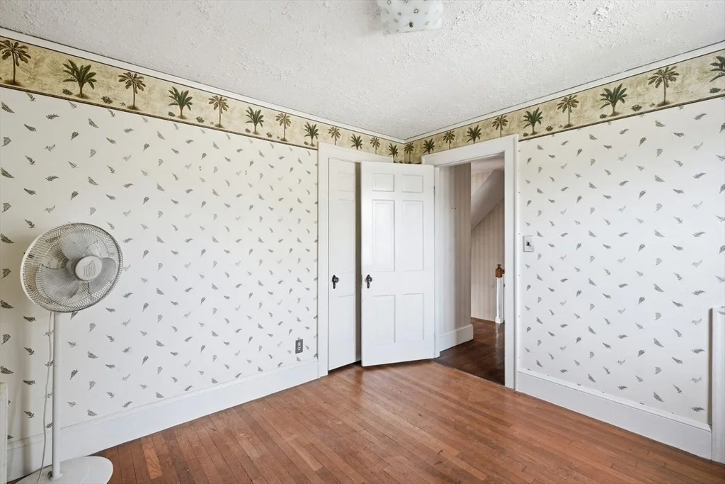 Photo of 7 Fales Rd