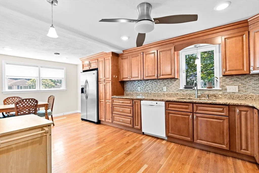 Photo of 16 Niles Rd
