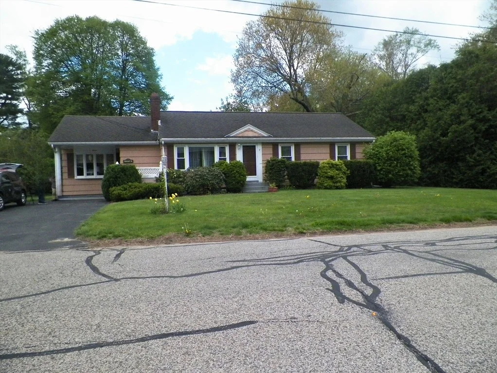 Photo of 7 Maple Ln