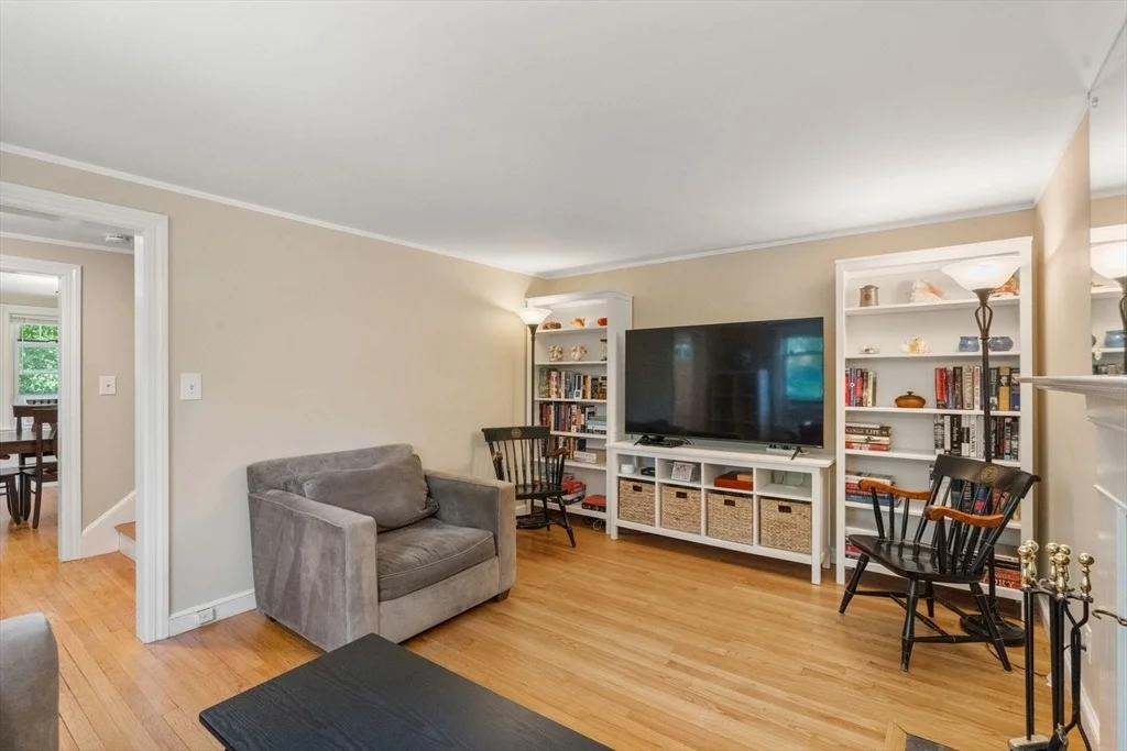 Photo of 71 Capen St
