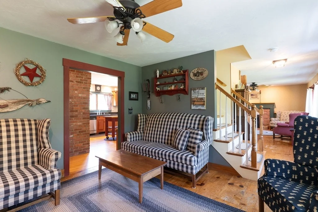 Photo of 147 Oakham Rd
