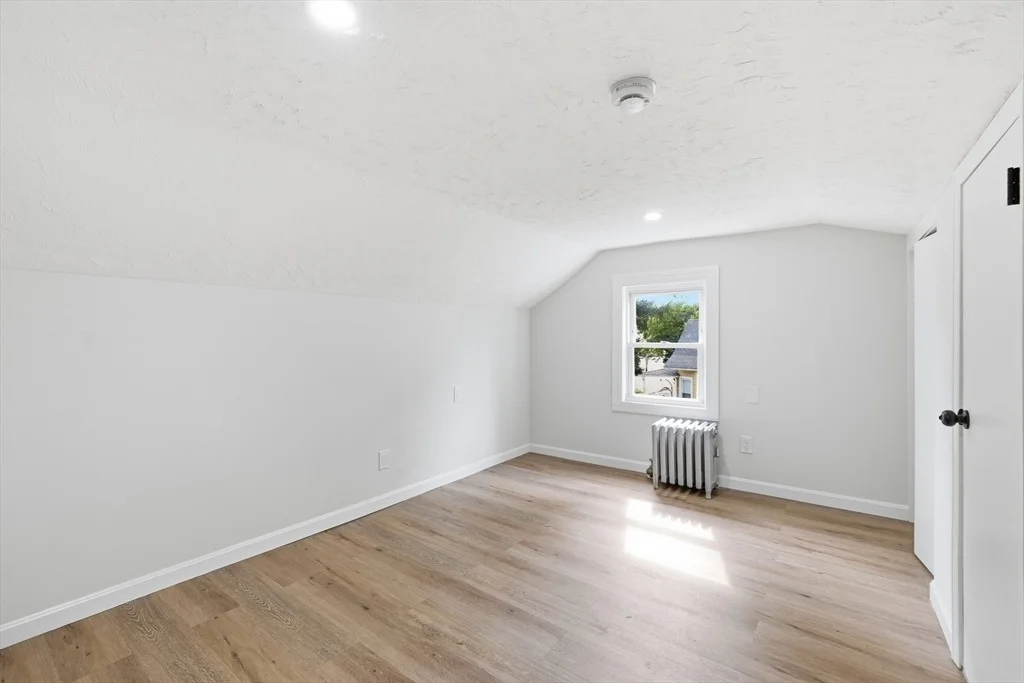 Photo of 28 Southold Rd