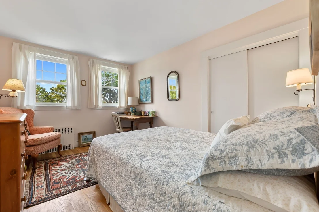 Photo of 10 Giddings Avenue