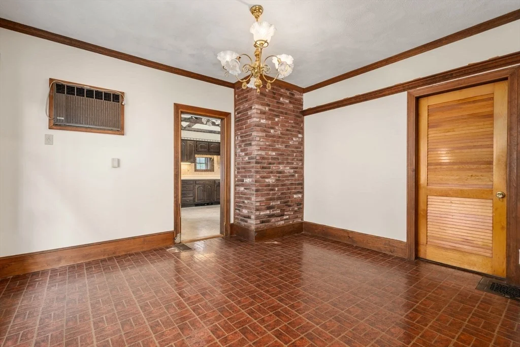 Photo of 31 Everett Ave