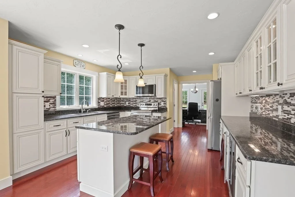 Photo of 10 Pond Edge Trl
