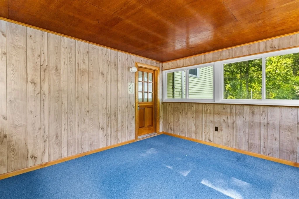 Photo of 28 Windsor Cir
