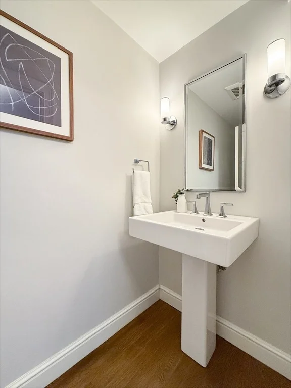 Photo of 35 Willard St