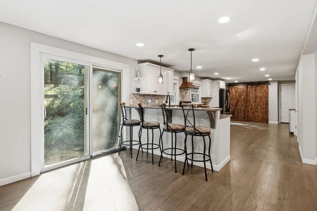Photo of 218 Heatherstone Rd