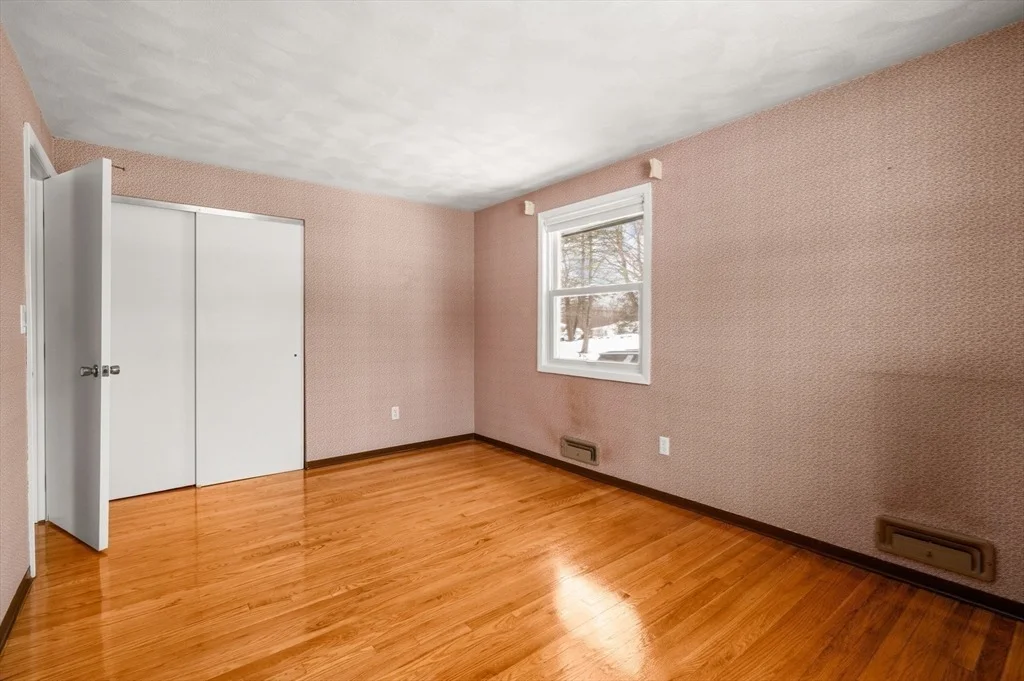 Photo of 2 Iroquois Rd.