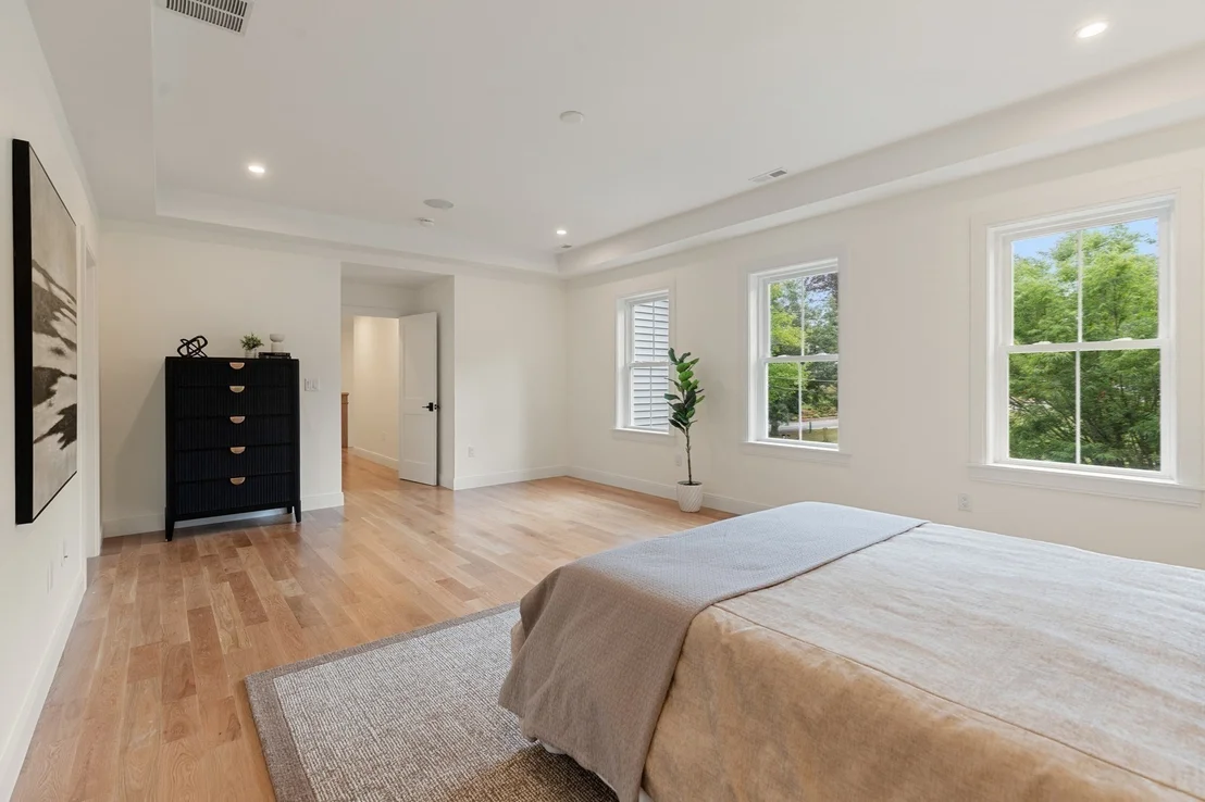Photo of 472 Summer Avenue