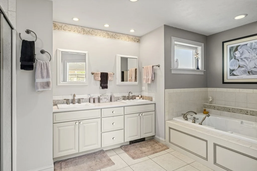 Photo of 3 Christopher Ln