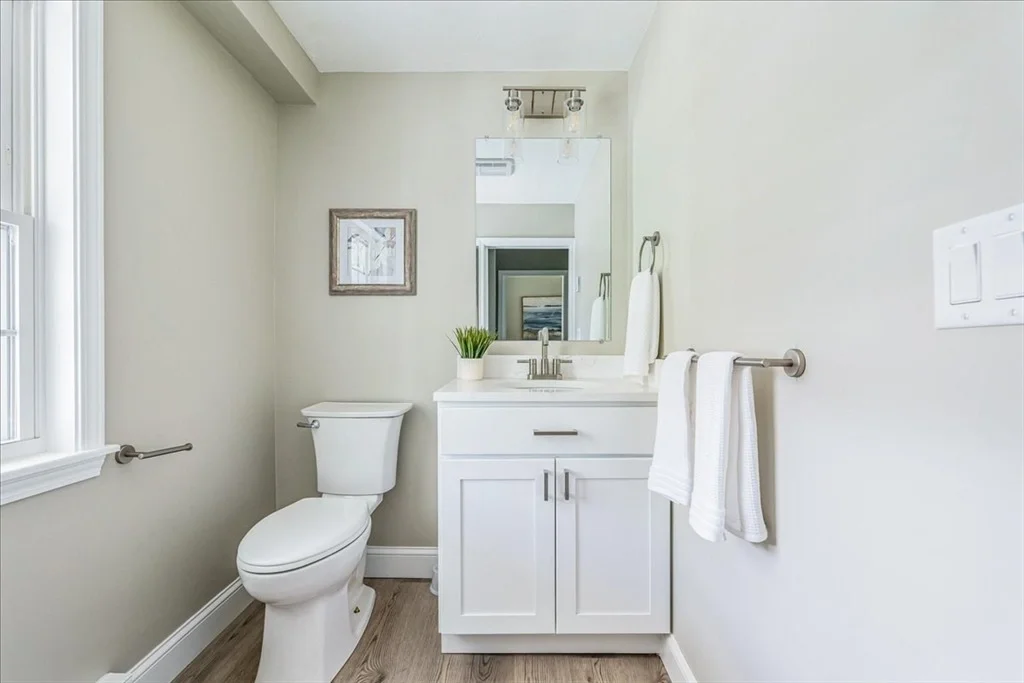 Photo of 1009 Point Rd