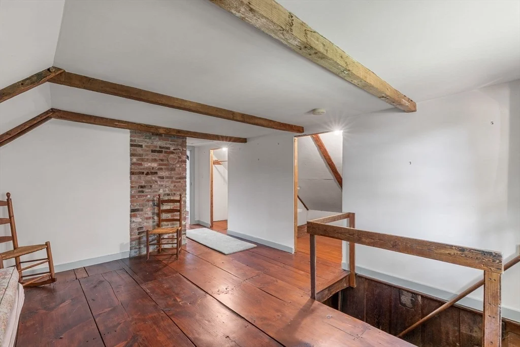 Photo of 417 Commerce Rd