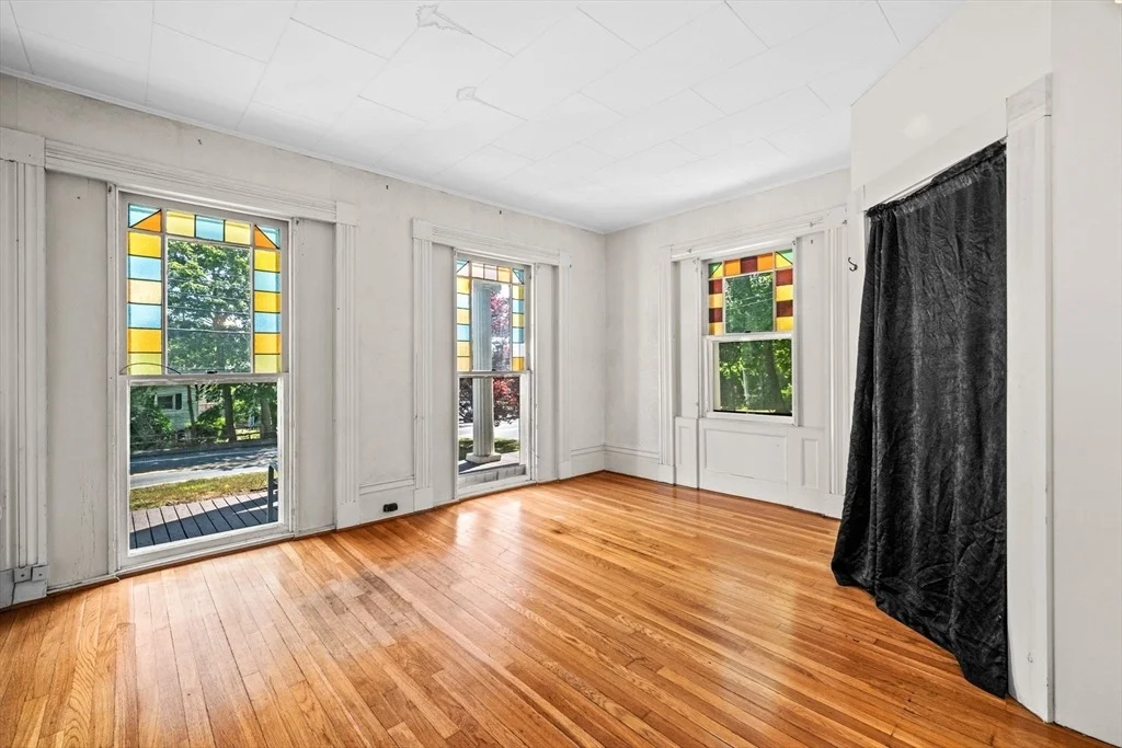 Photo of 112 Eastern Ave