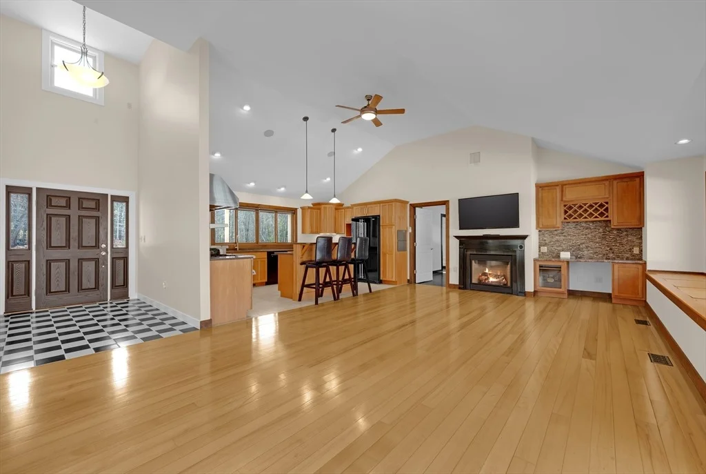 Photo of 2824 Greenwich Rd