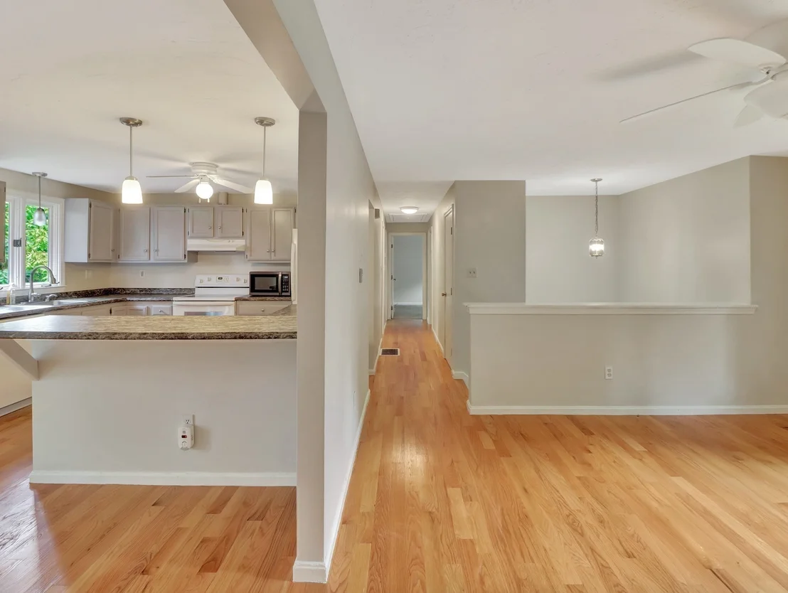 Photo of 16 Andrew Avenue