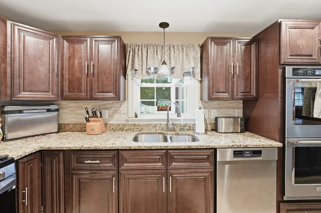Photo of 45 Constitution Dr