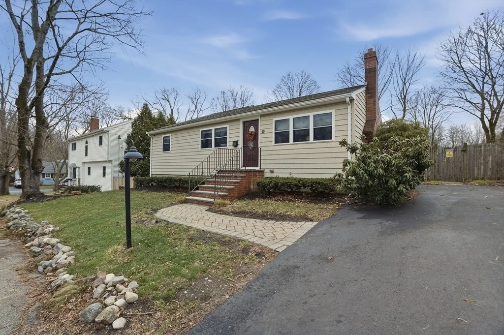 Photo of 35 Armstrong Circle