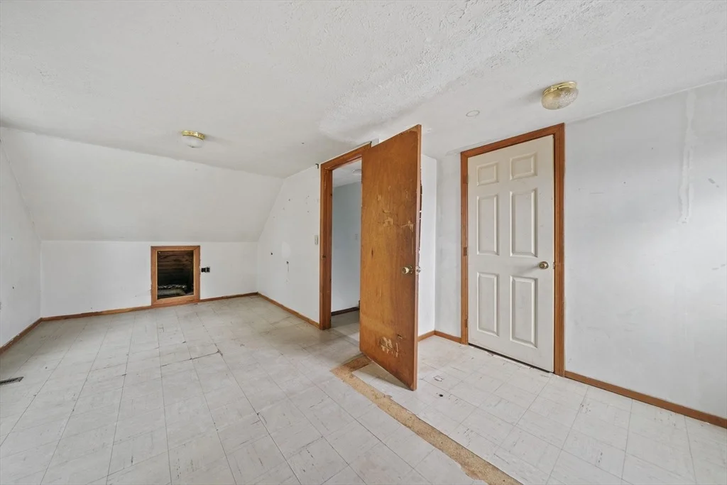 Photo of 93 Franklin St