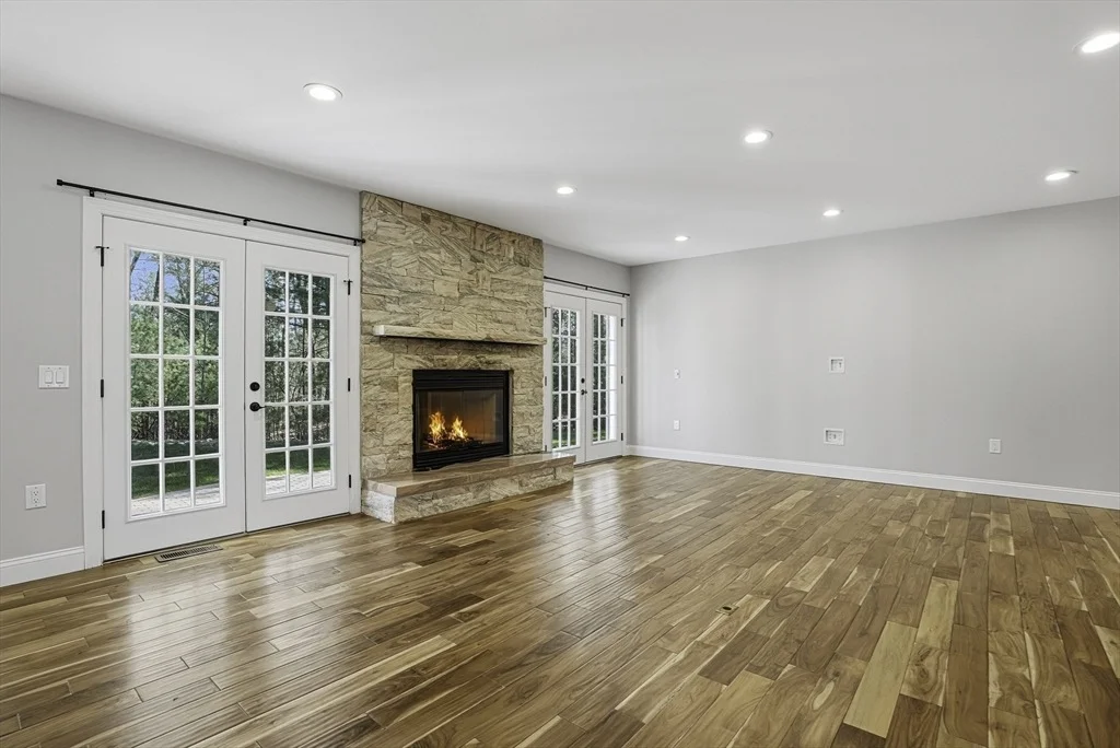Photo of 11 Fairway Dr