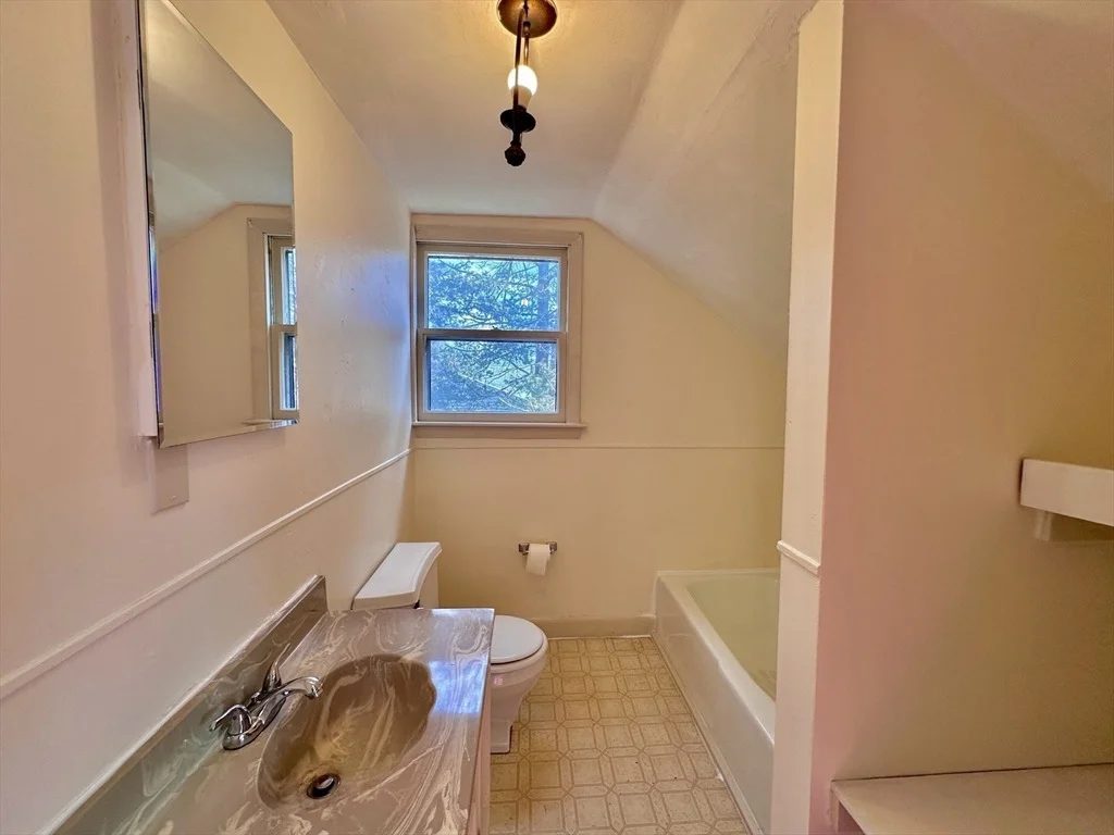 Photo of 40 Sandwich Rd