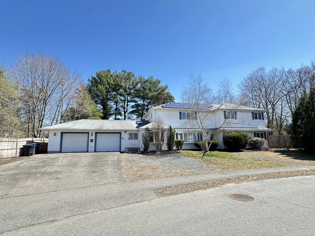 Photo of 24 Hemlock Dr