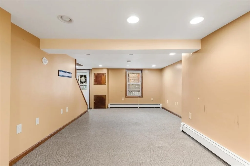 Photo of 33 Springdale Ave